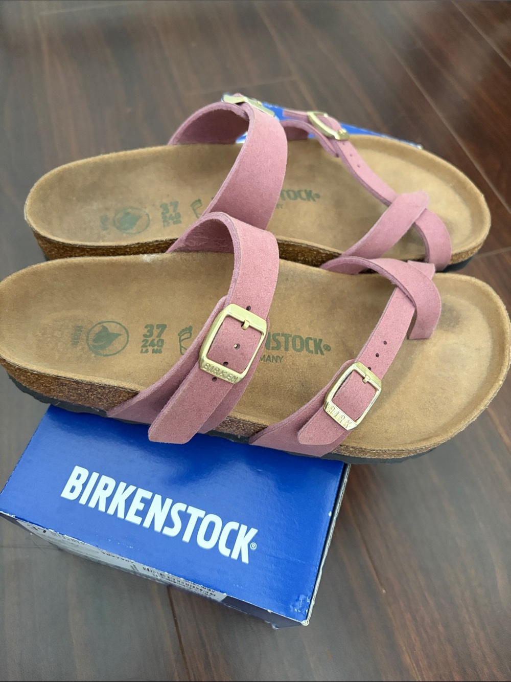 Birkenstock Mayari Vegan Suede Sandals in Mauve Pink (Berry crush) Sz. 37